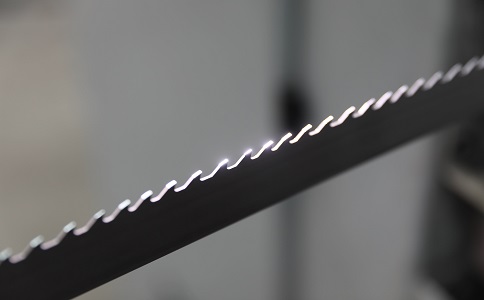 泉州双金属带锯条产生切削噪音的原因具体有哪些？